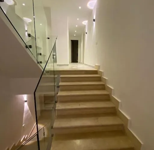 فيلة Elegant *